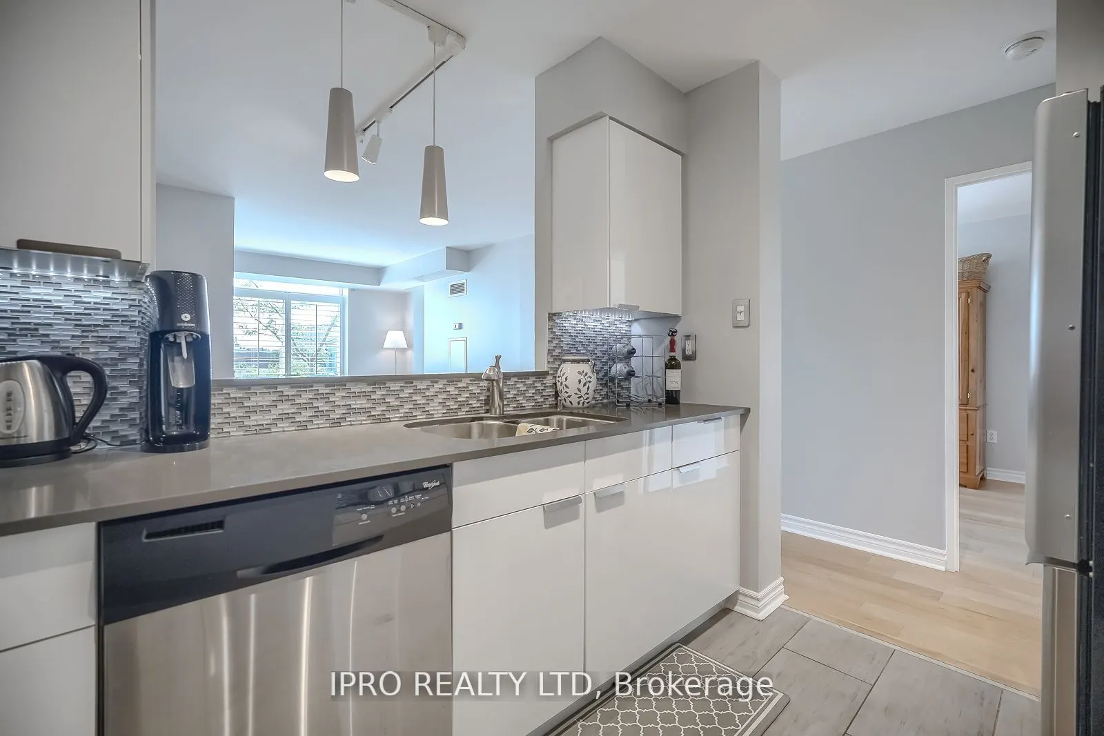 70 Mill St, #410