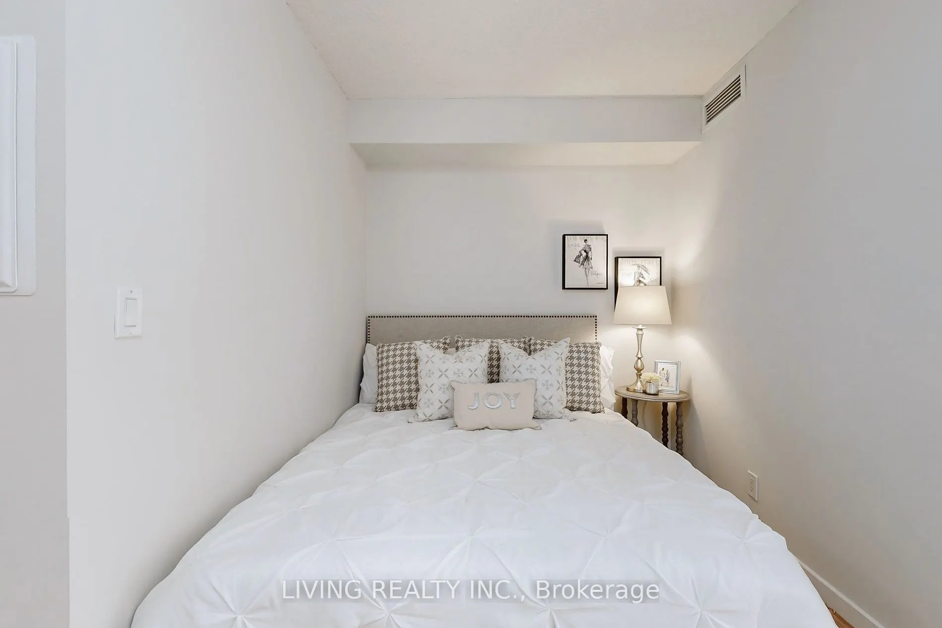 21 Nelson St, #605