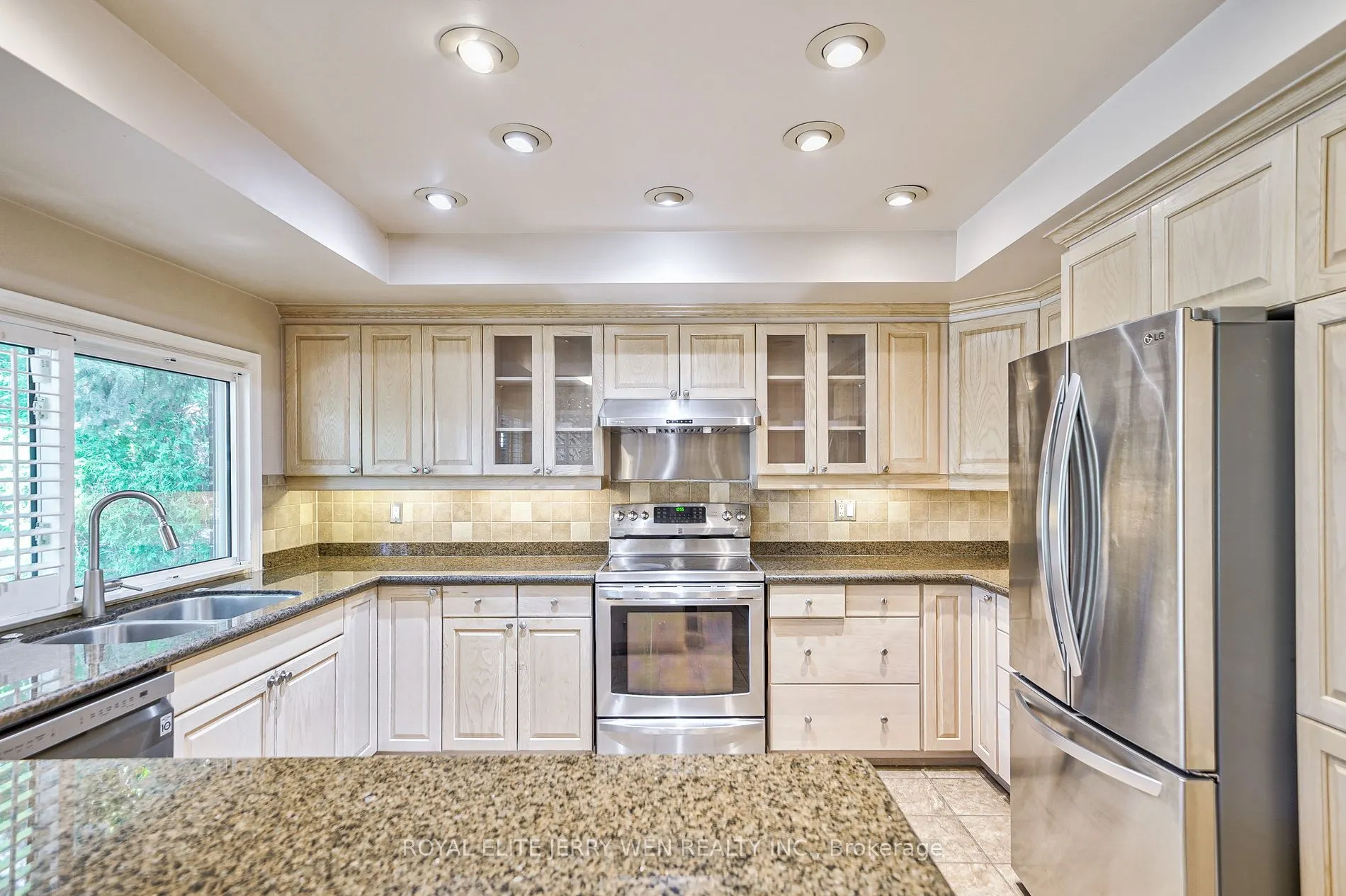 10 Mellowood Dr