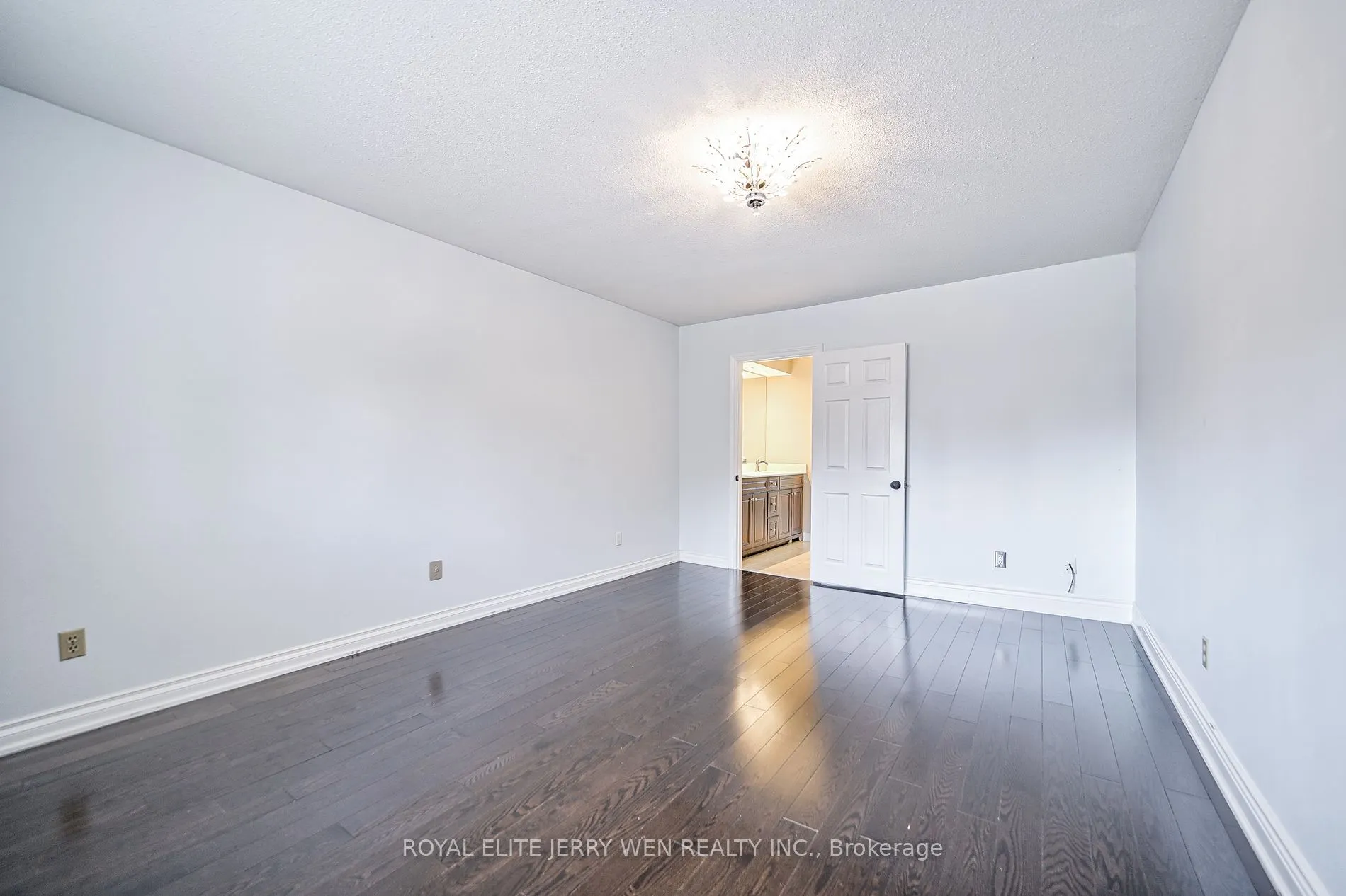 10 Mellowood Dr