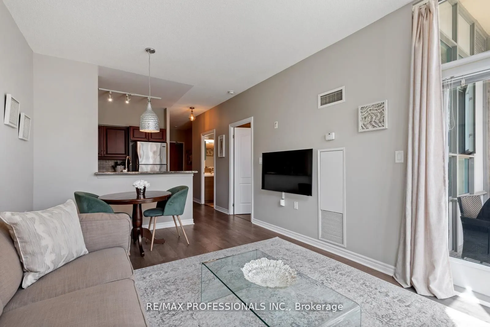 3830 Bathurst St, #108