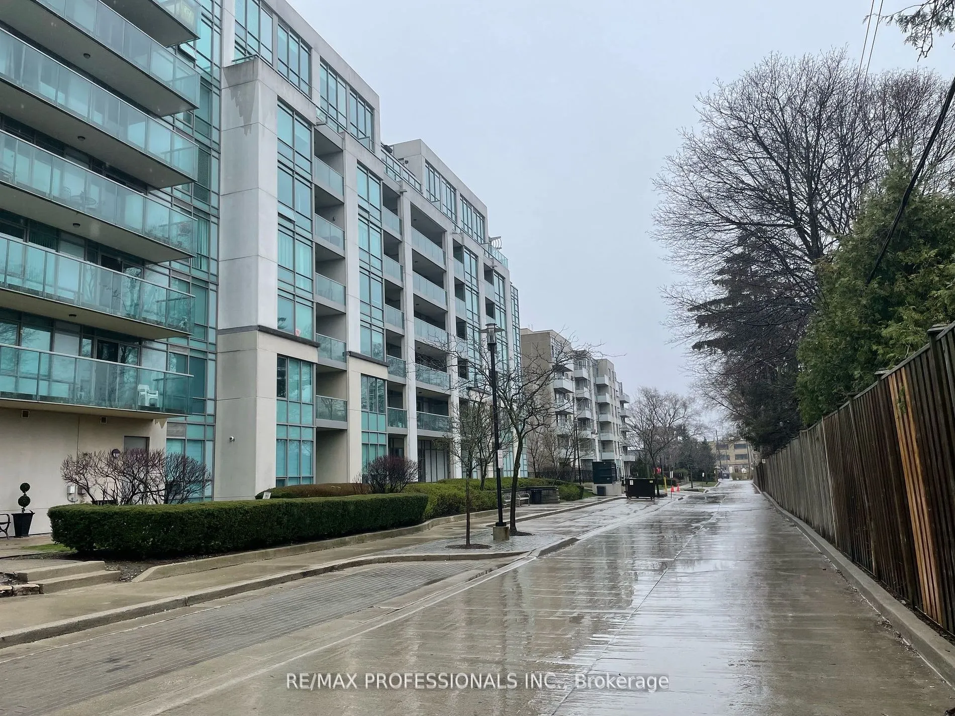 3830 Bathurst St, #108
