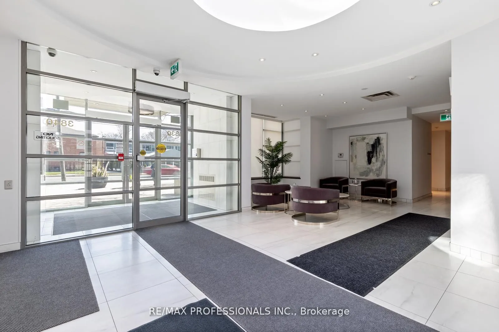 3830 Bathurst St, #108