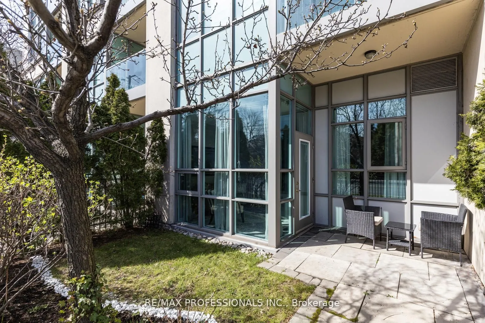 3830 Bathurst St, #108