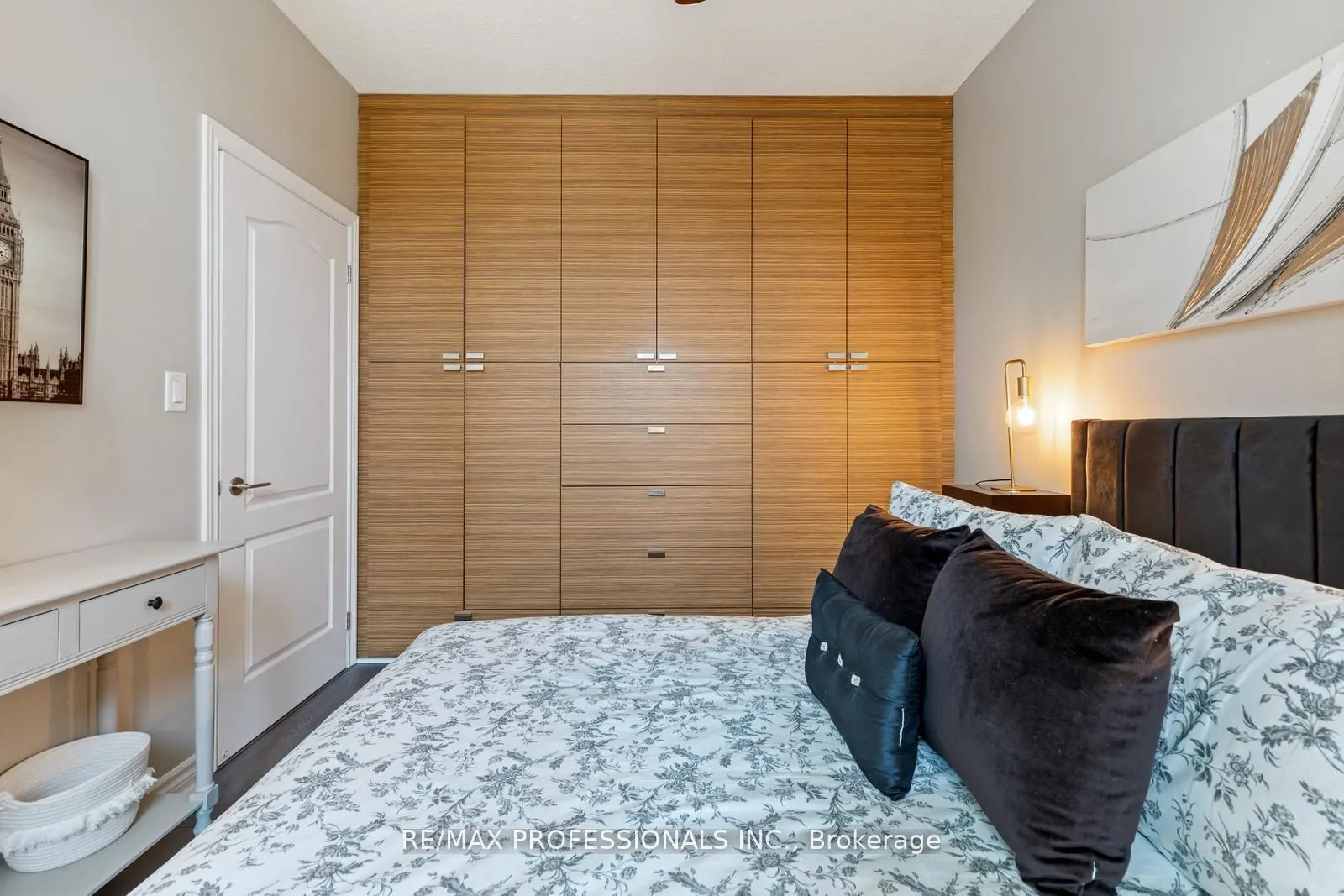 3830 Bathurst St, #108
