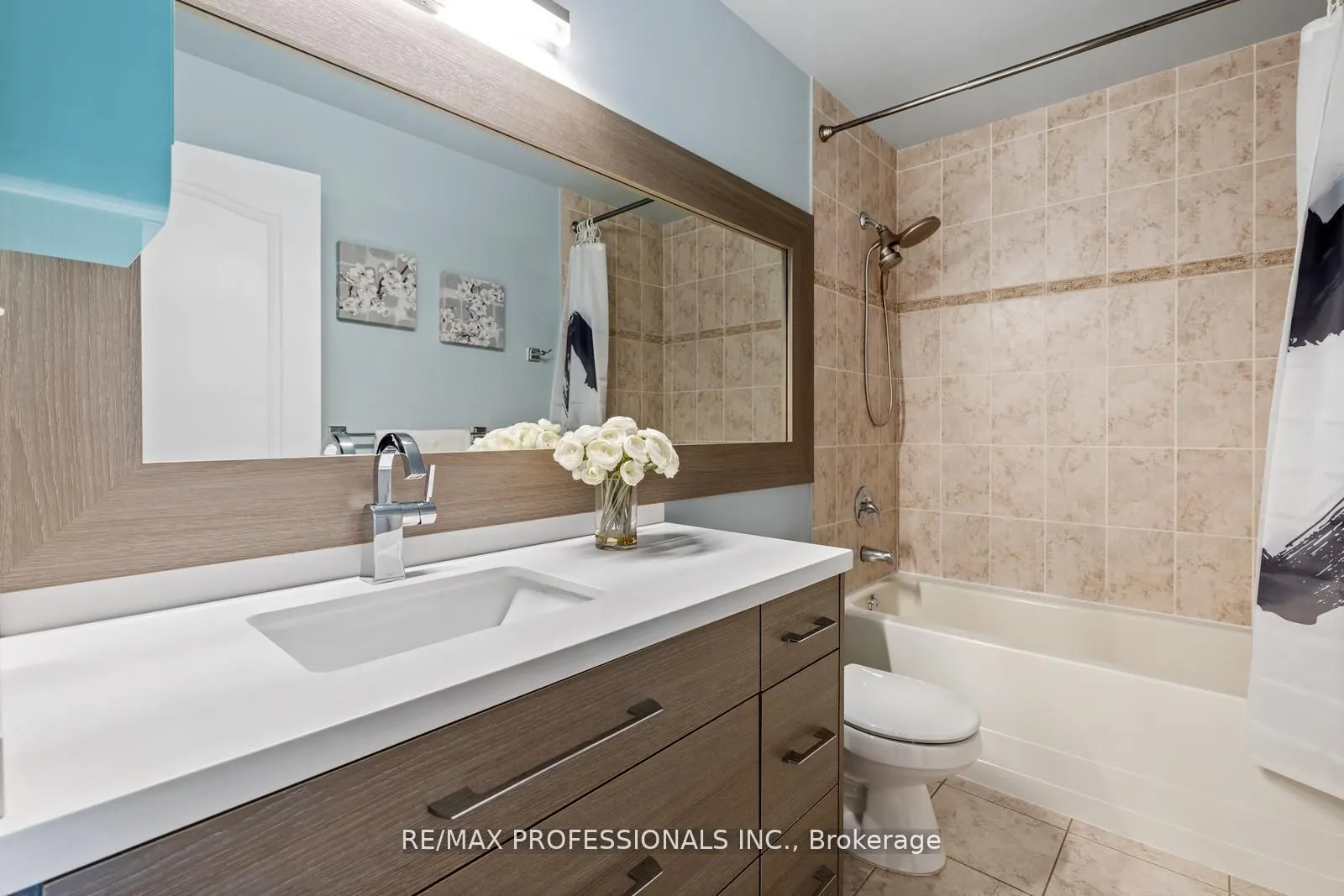 3830 Bathurst St, #108