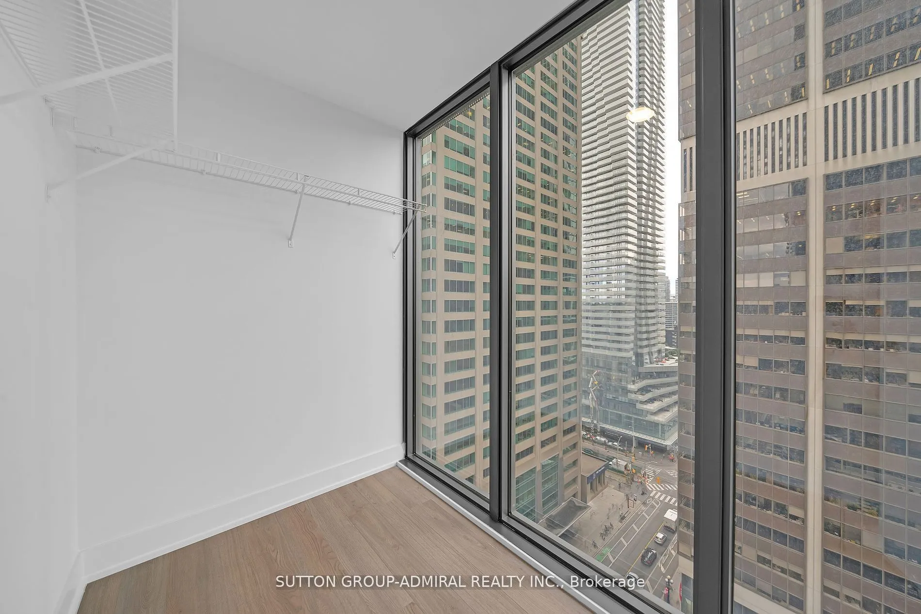 8 Cumberland St, #1706