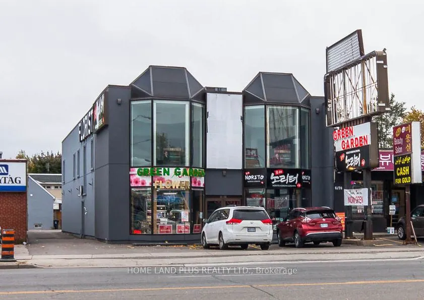 6174 Yonge St, #201
