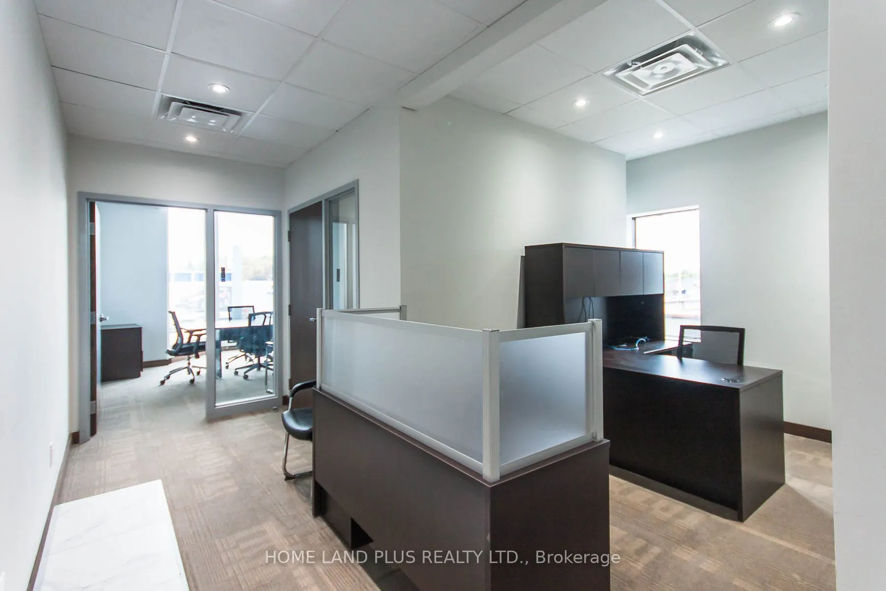 6174 Yonge St, #201