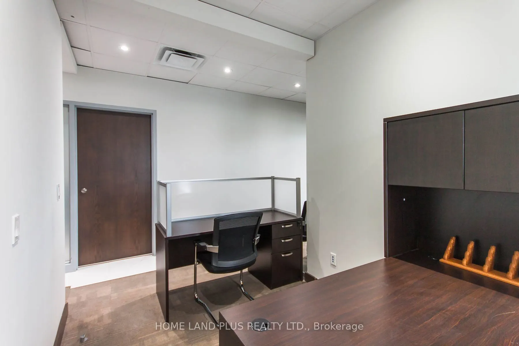 6174 Yonge St, #201