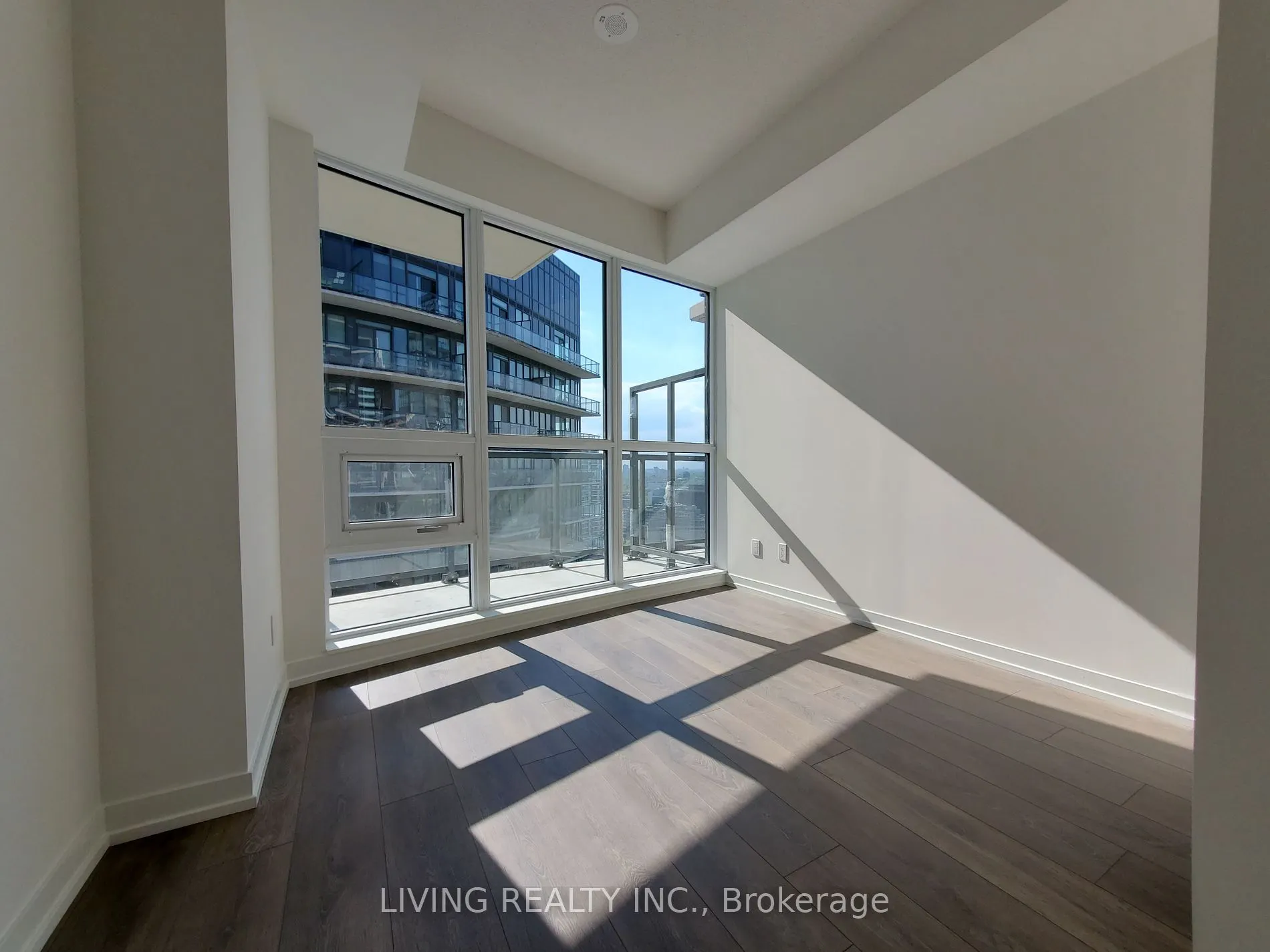 49 East Liberty St, #2207