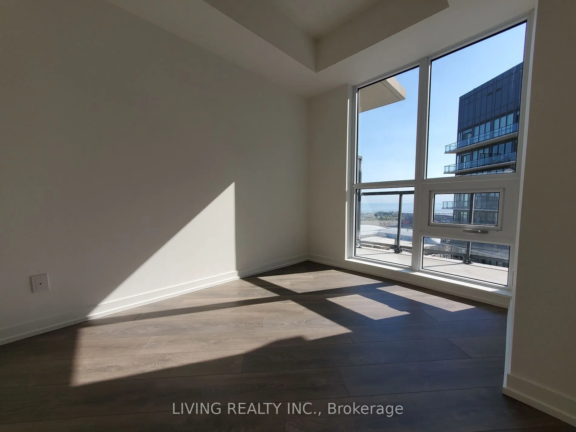 49 East Liberty St, #2207