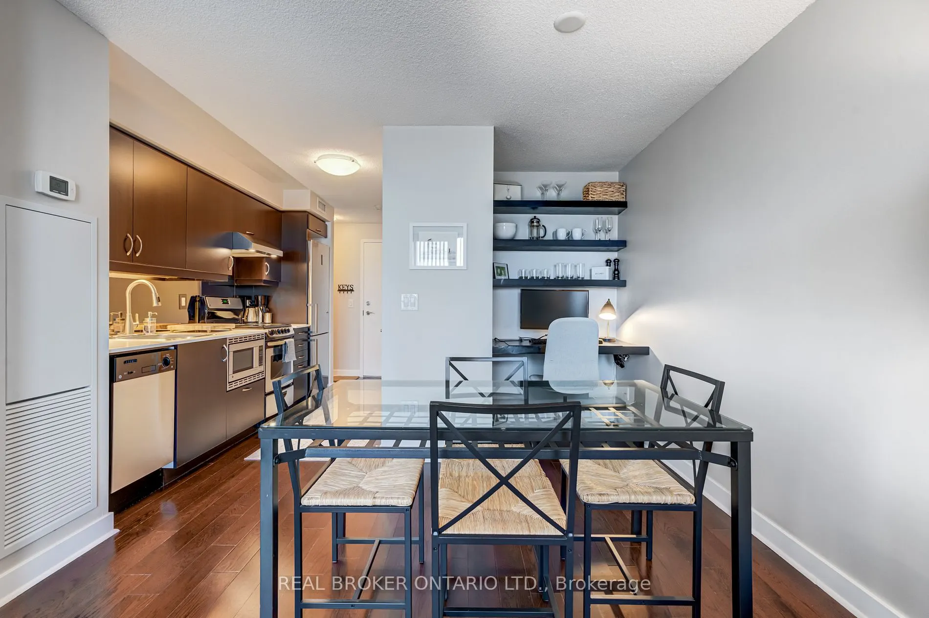320 Richmond St E, #1516