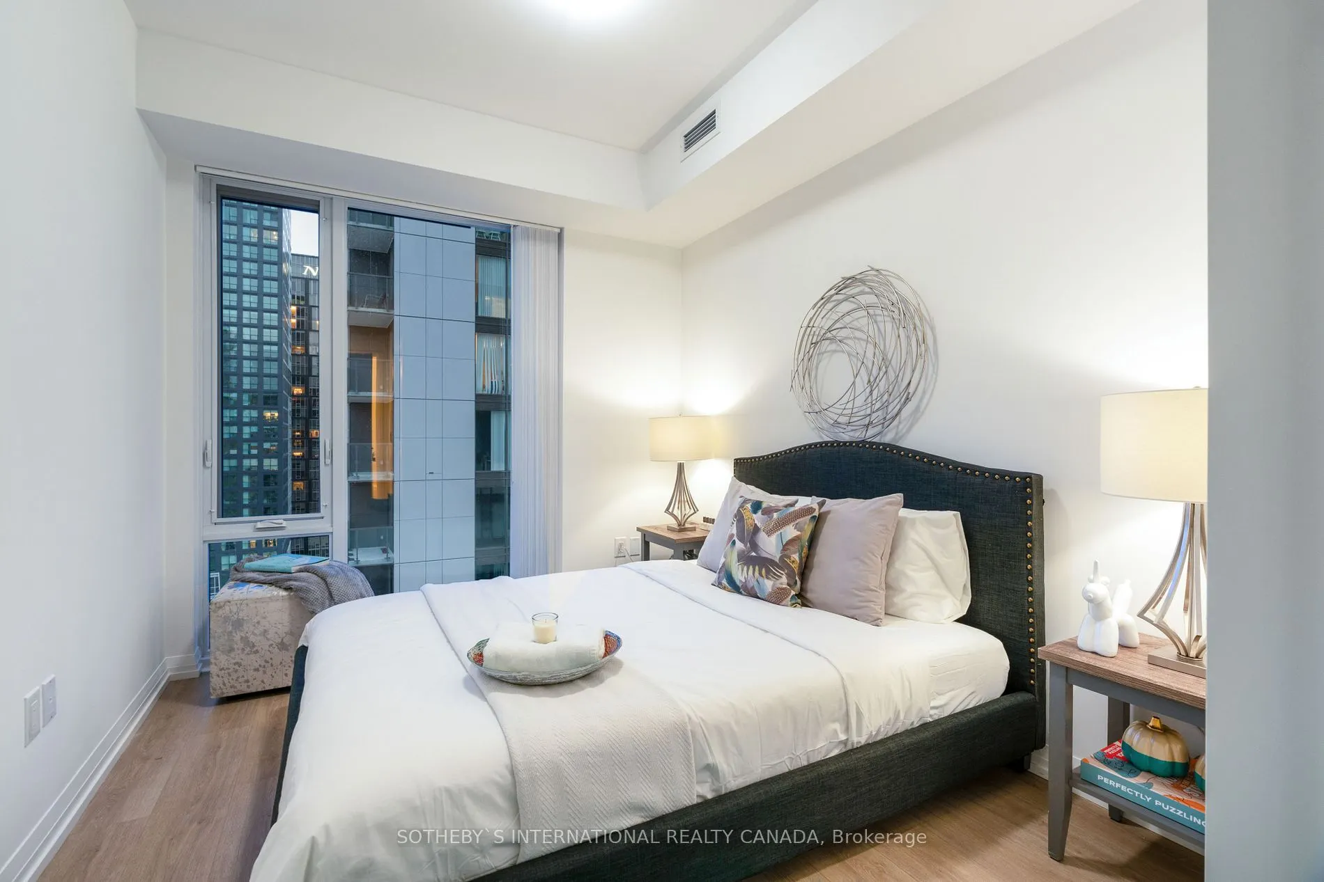 28 Widmer St, #3629