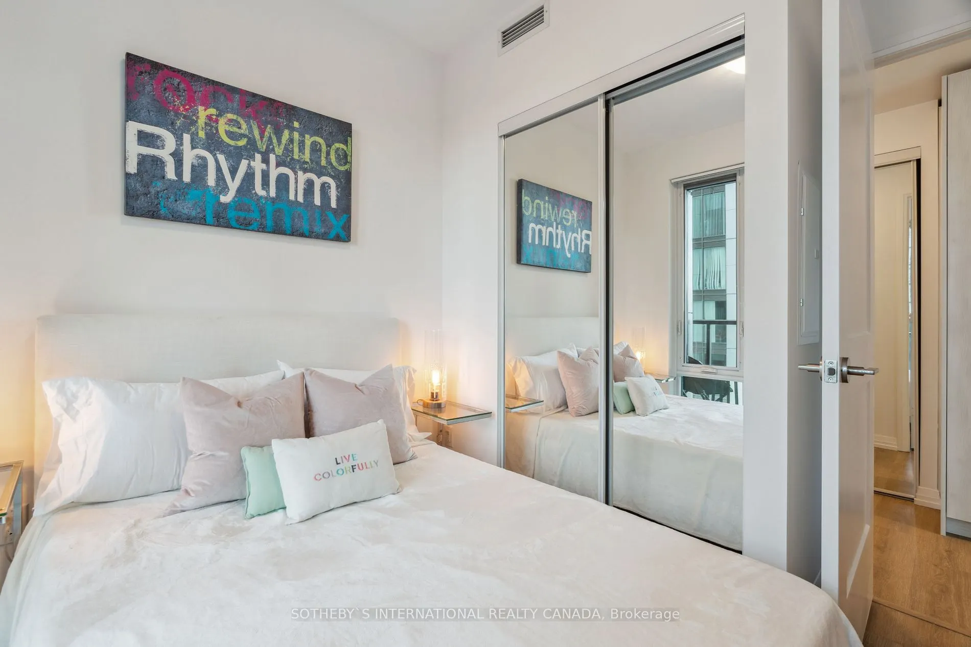 28 Widmer St, #3629