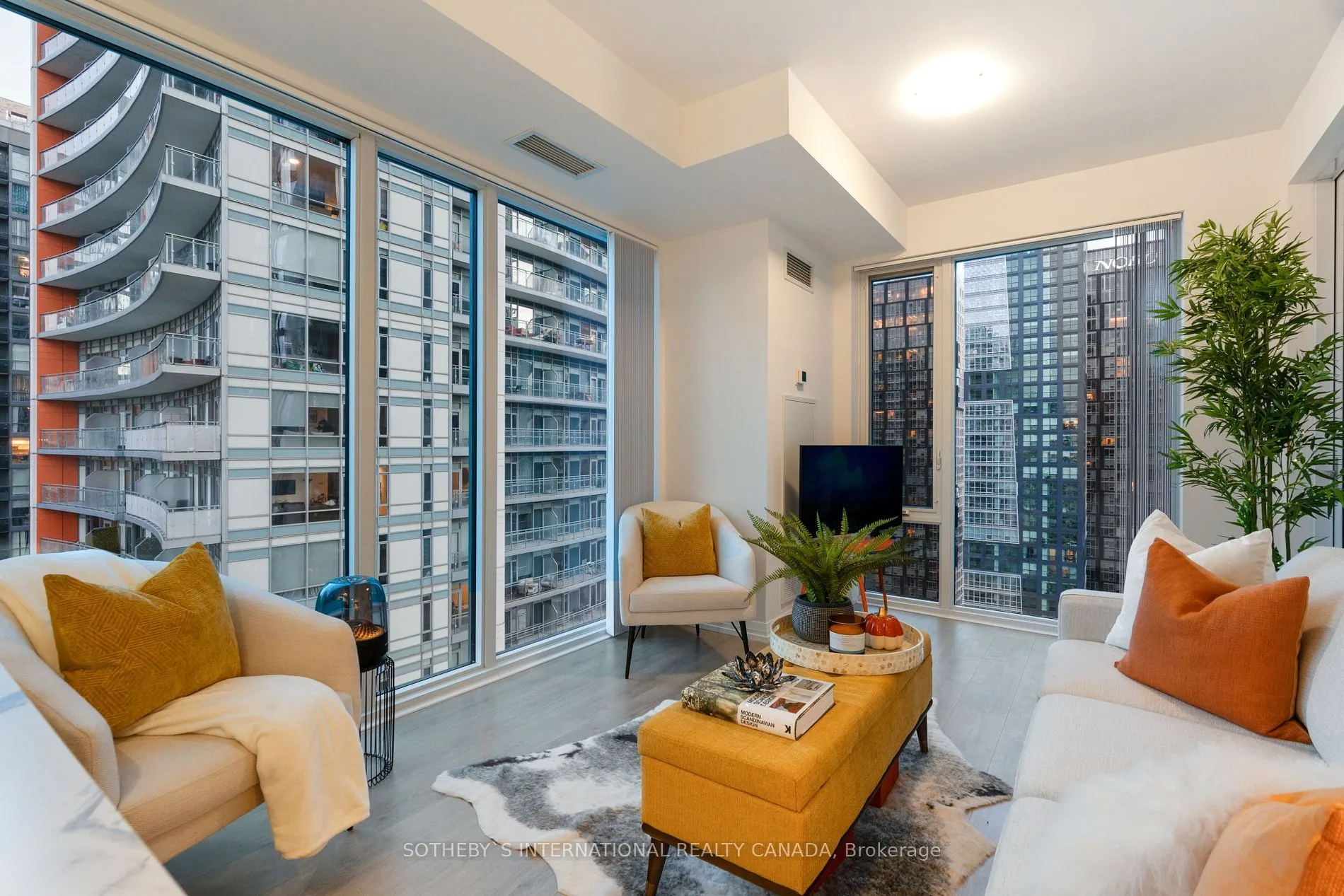 28 Widmer St, #3629