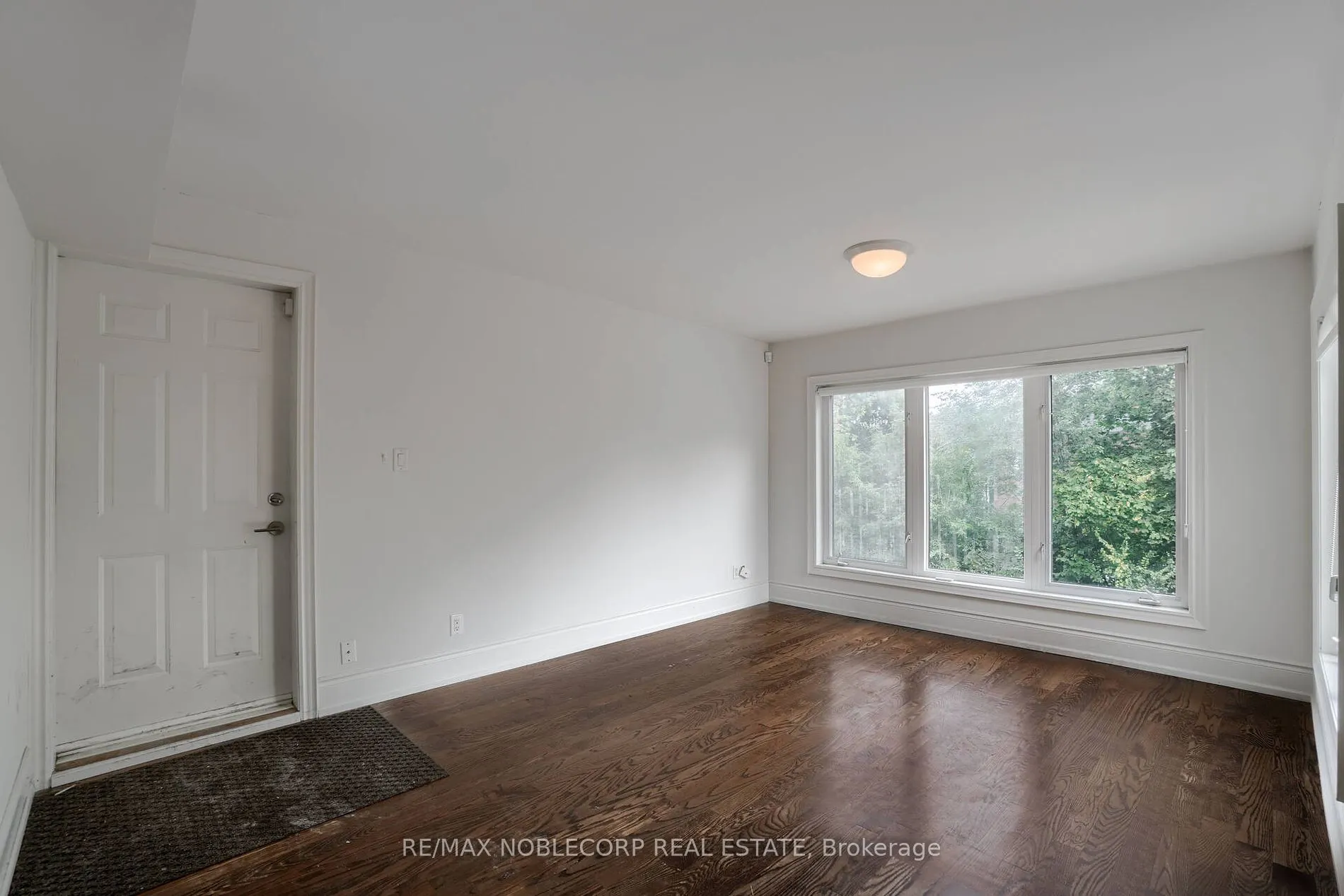 623 Mount Pleasant Rd, #Upper A