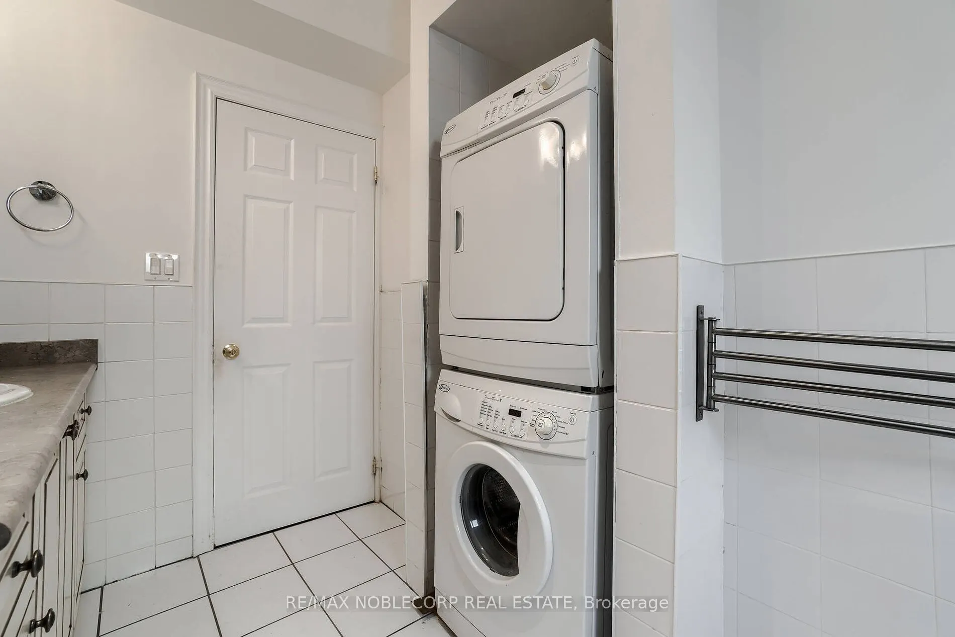 623 Mount Pleasant Rd, #Upper A