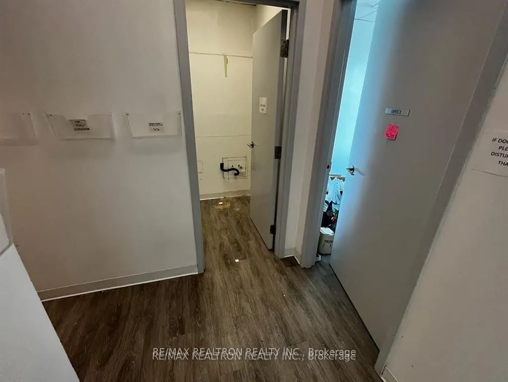 3910 Bathurst Street, #207