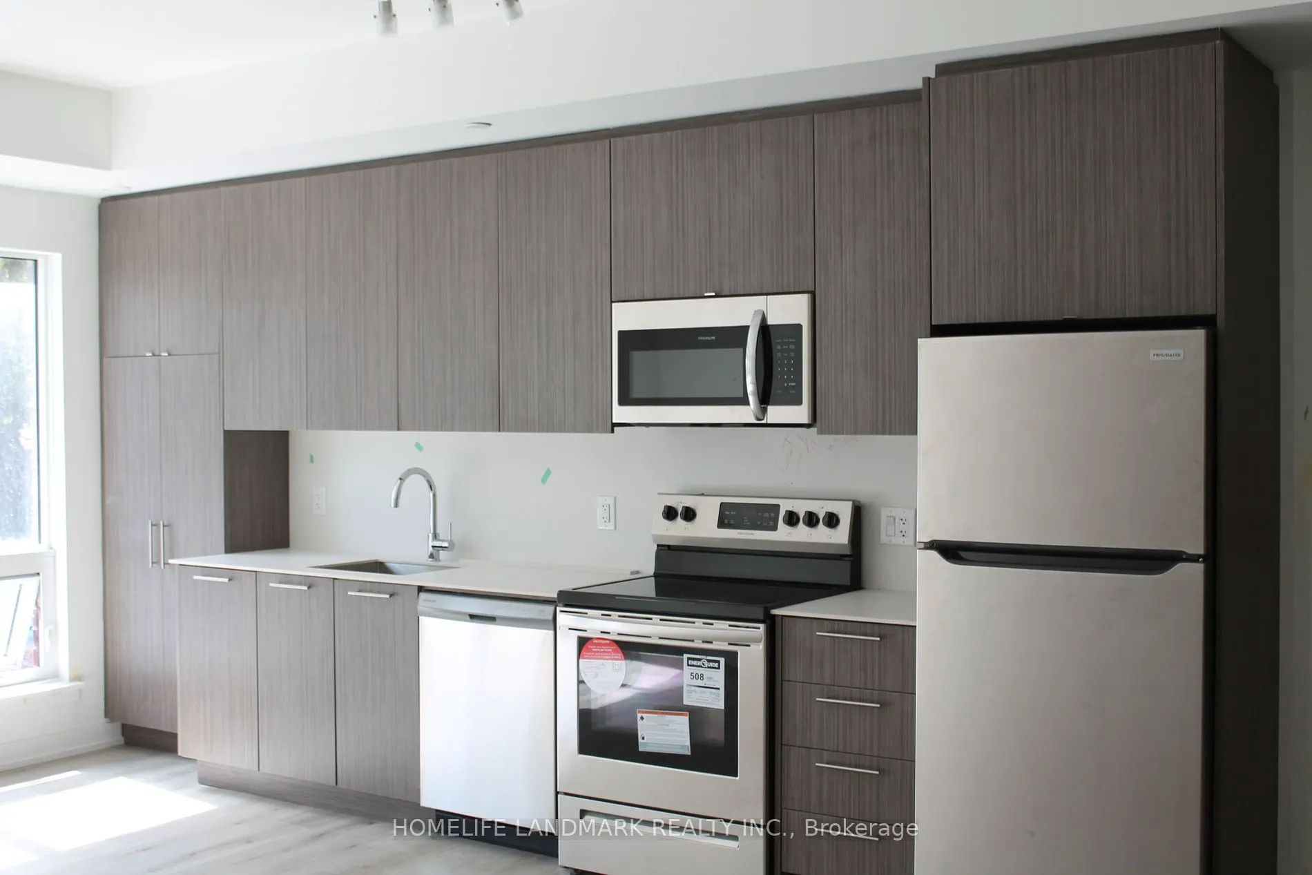 871 Sheppard Ave, #1