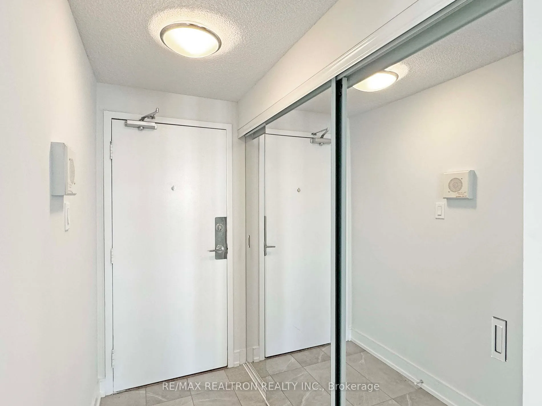 33 Isabella St, #2511