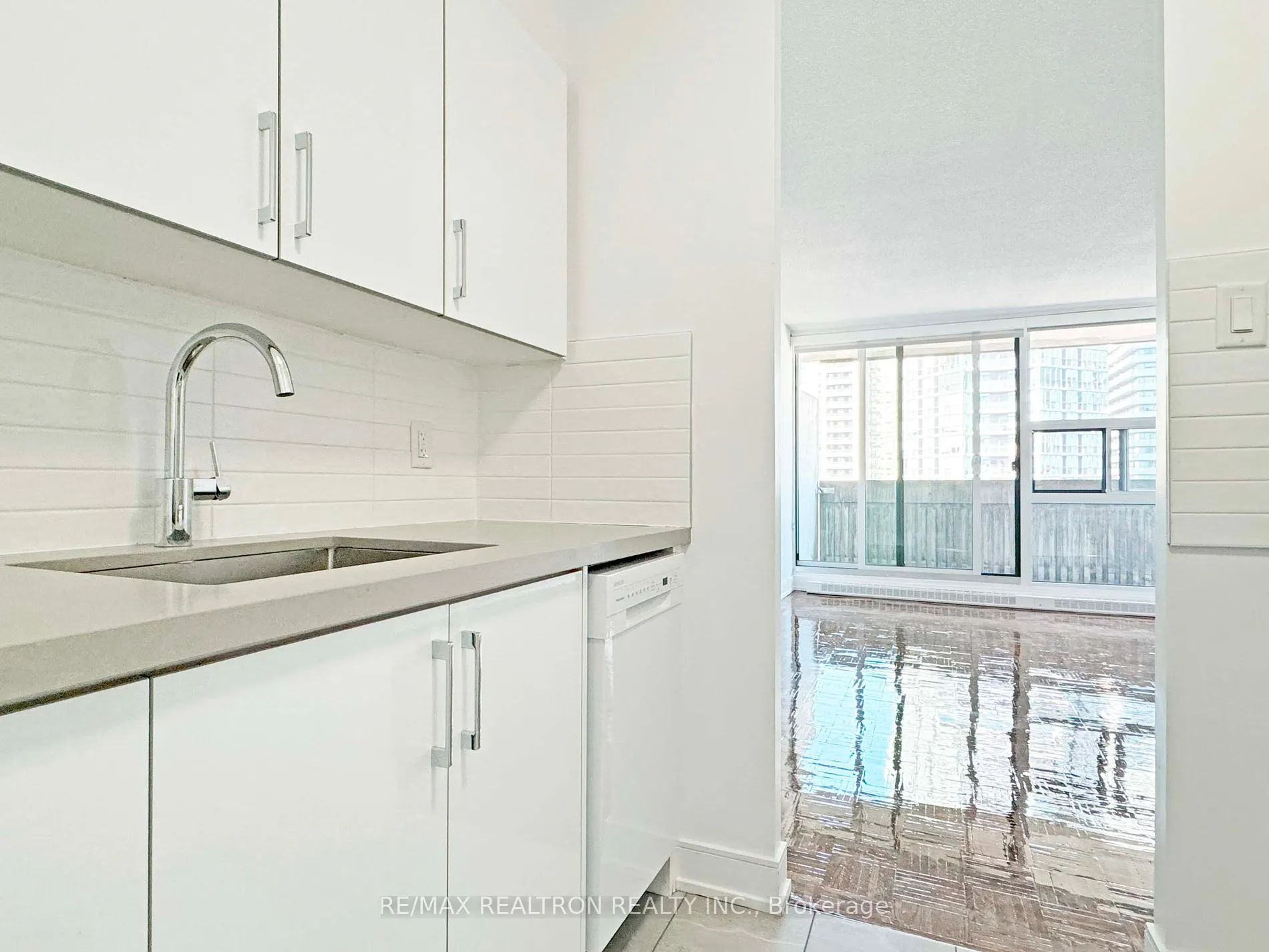 33 Isabella St, #2511