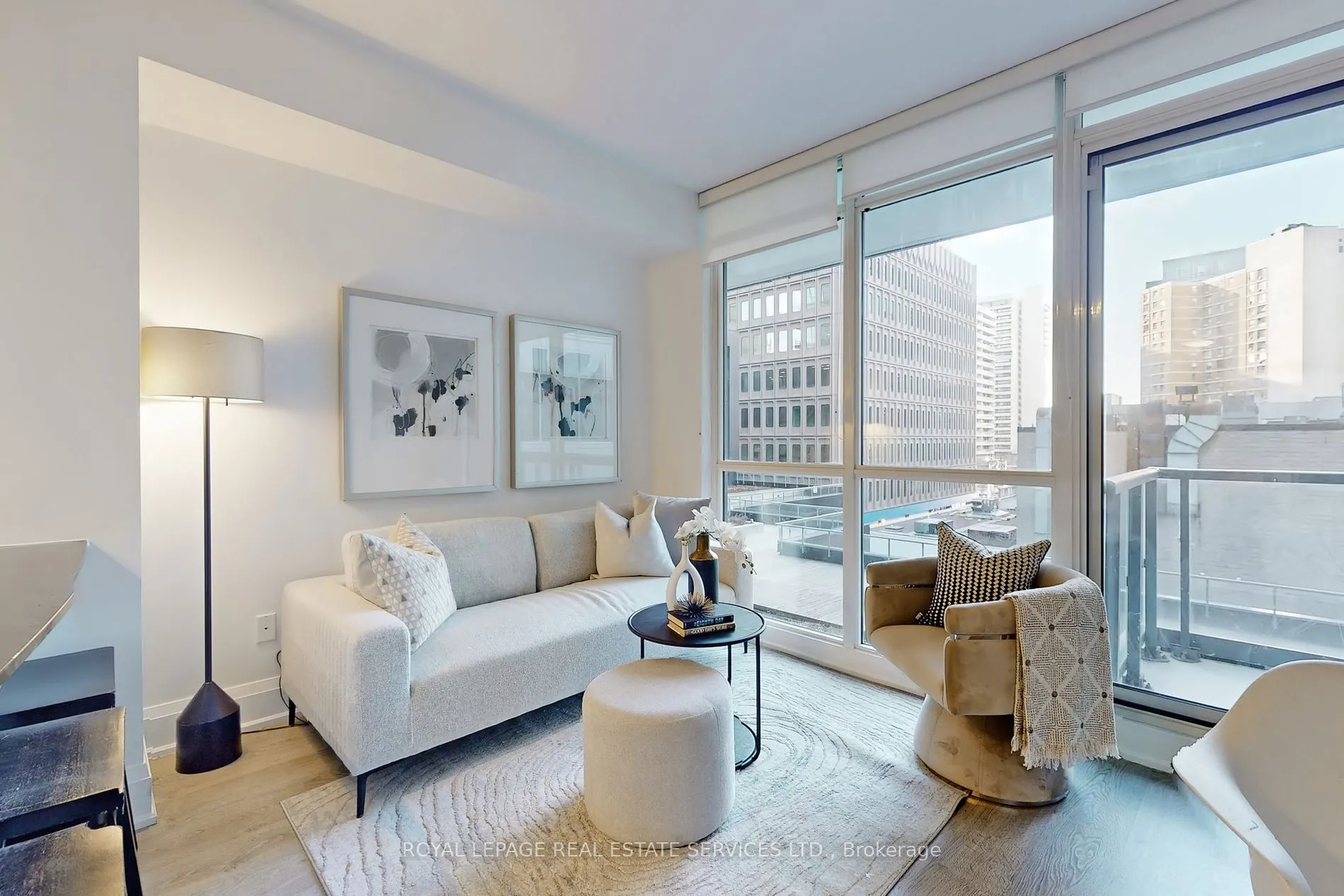 30 Roehampton Ave, #413