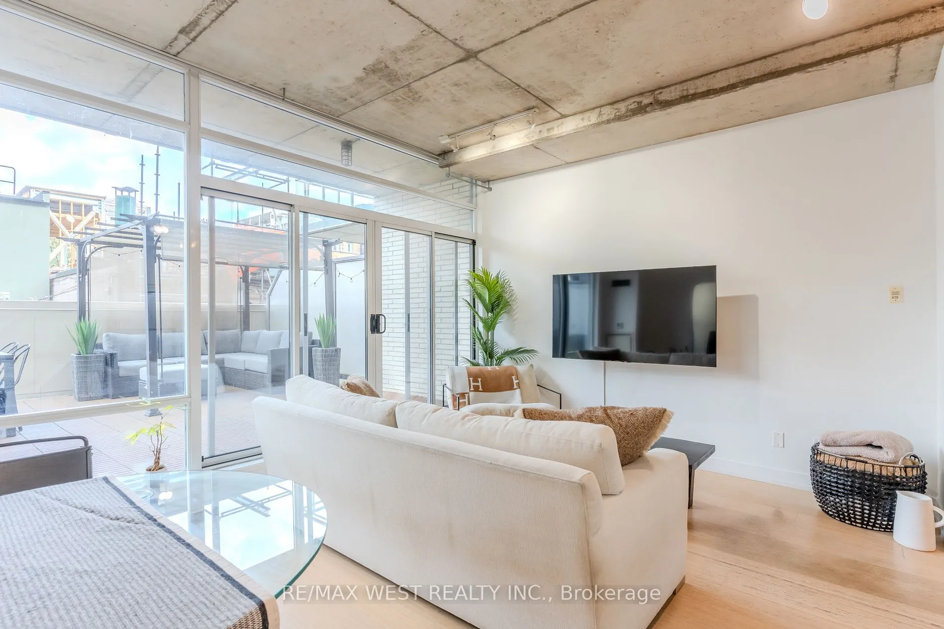 66 Portland St, #212