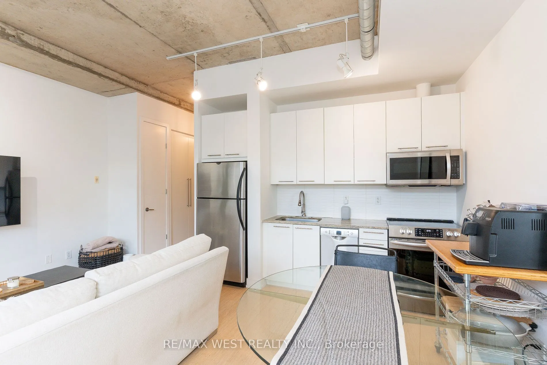 66 Portland St, #212