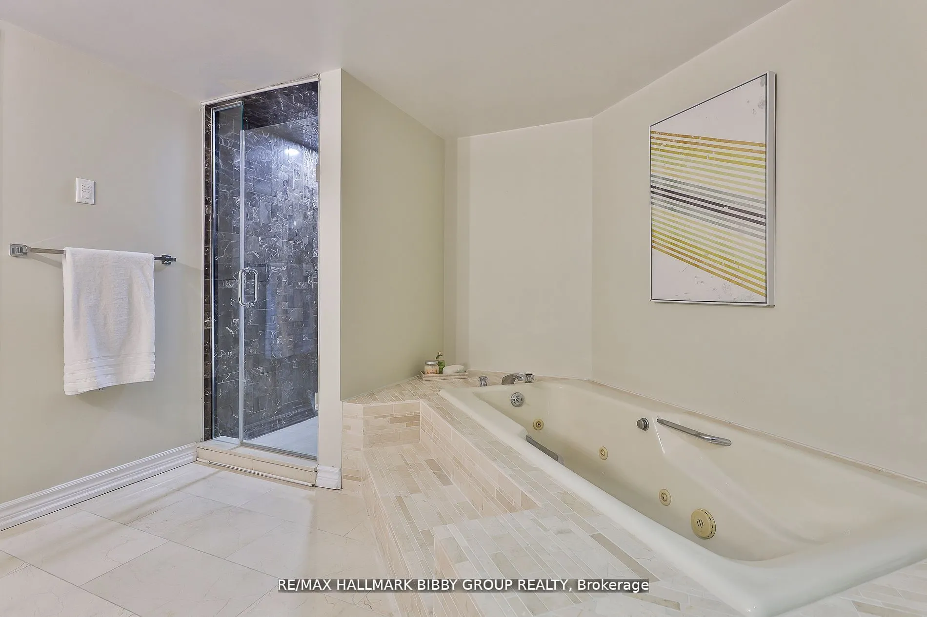 160 Frederick St, #803