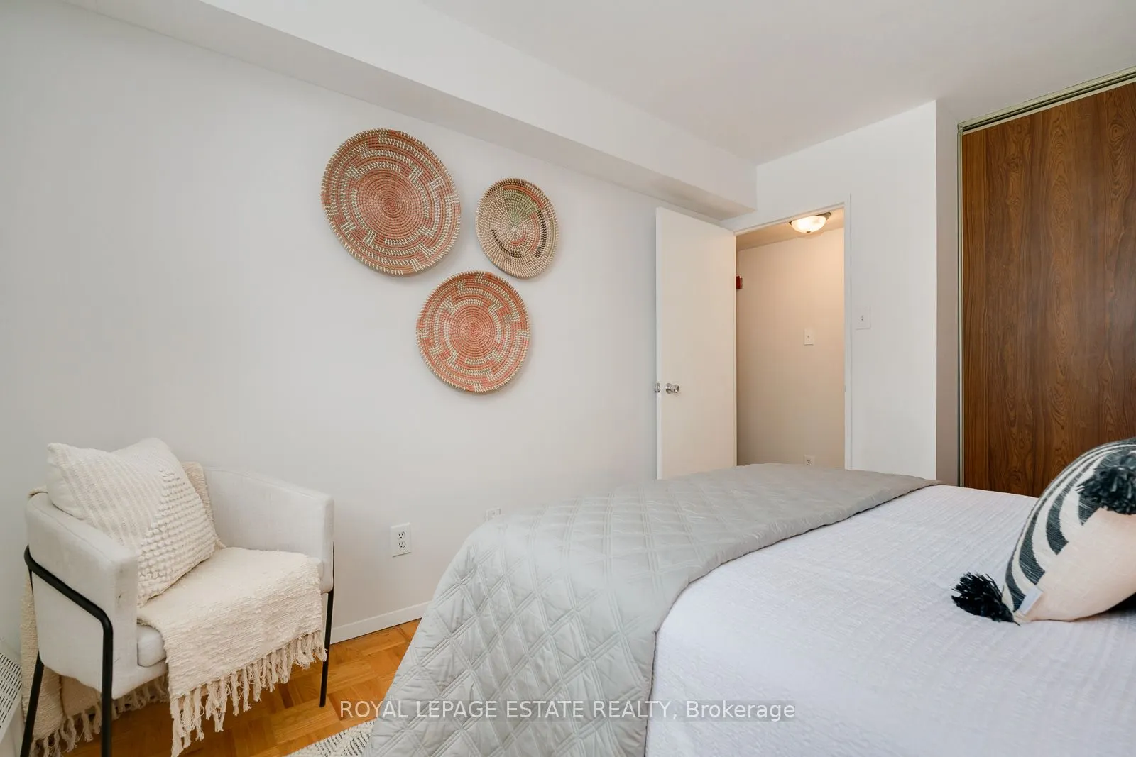 40 Sunrise Ave, #110