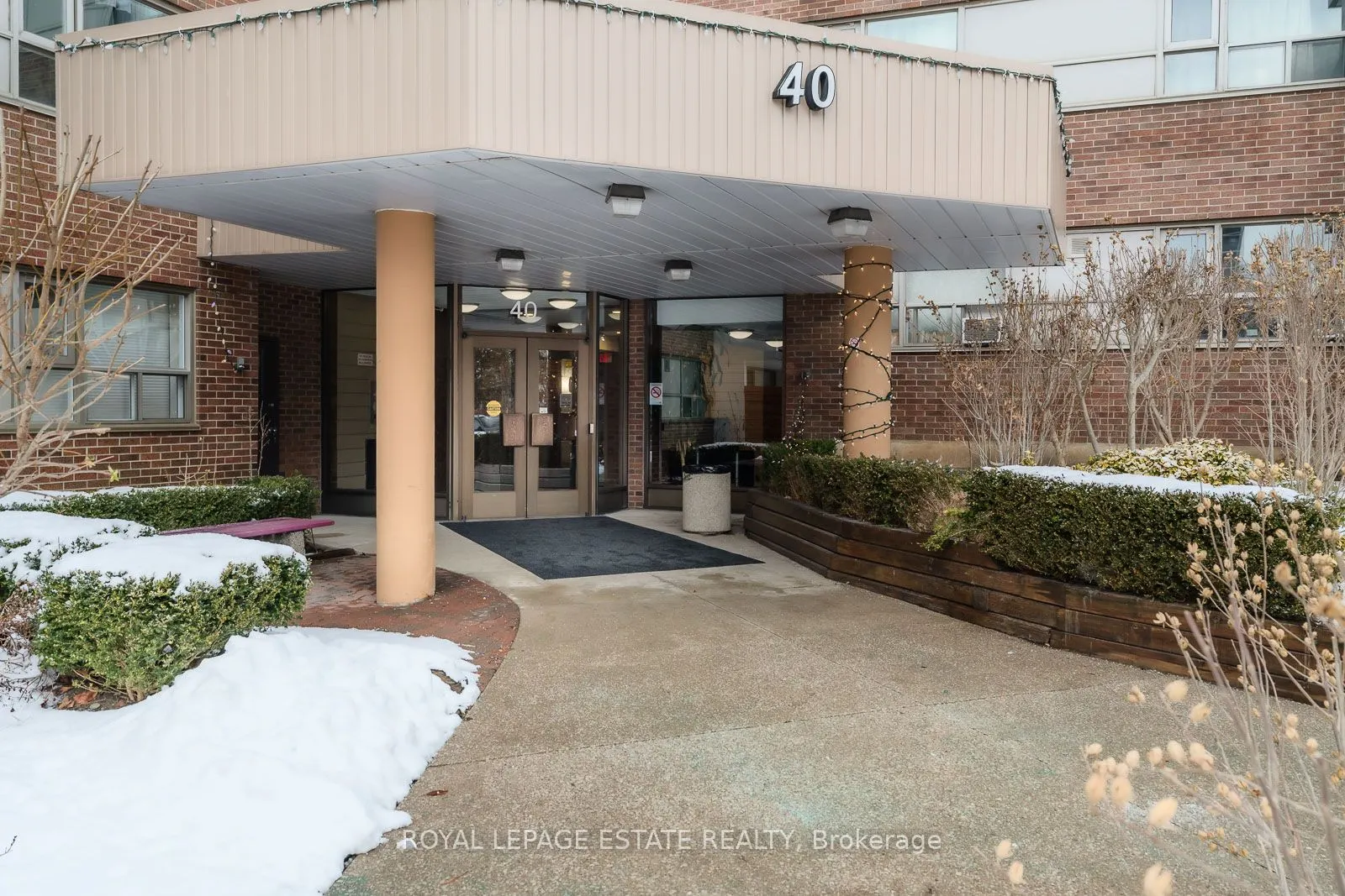 40 Sunrise Ave, #110