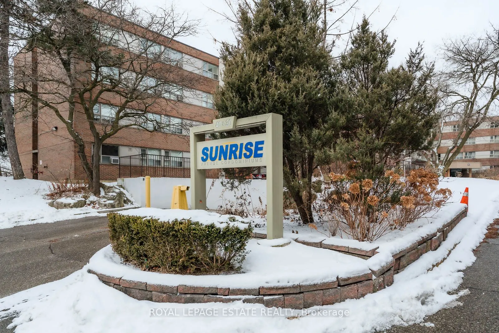 40 Sunrise Ave, #110