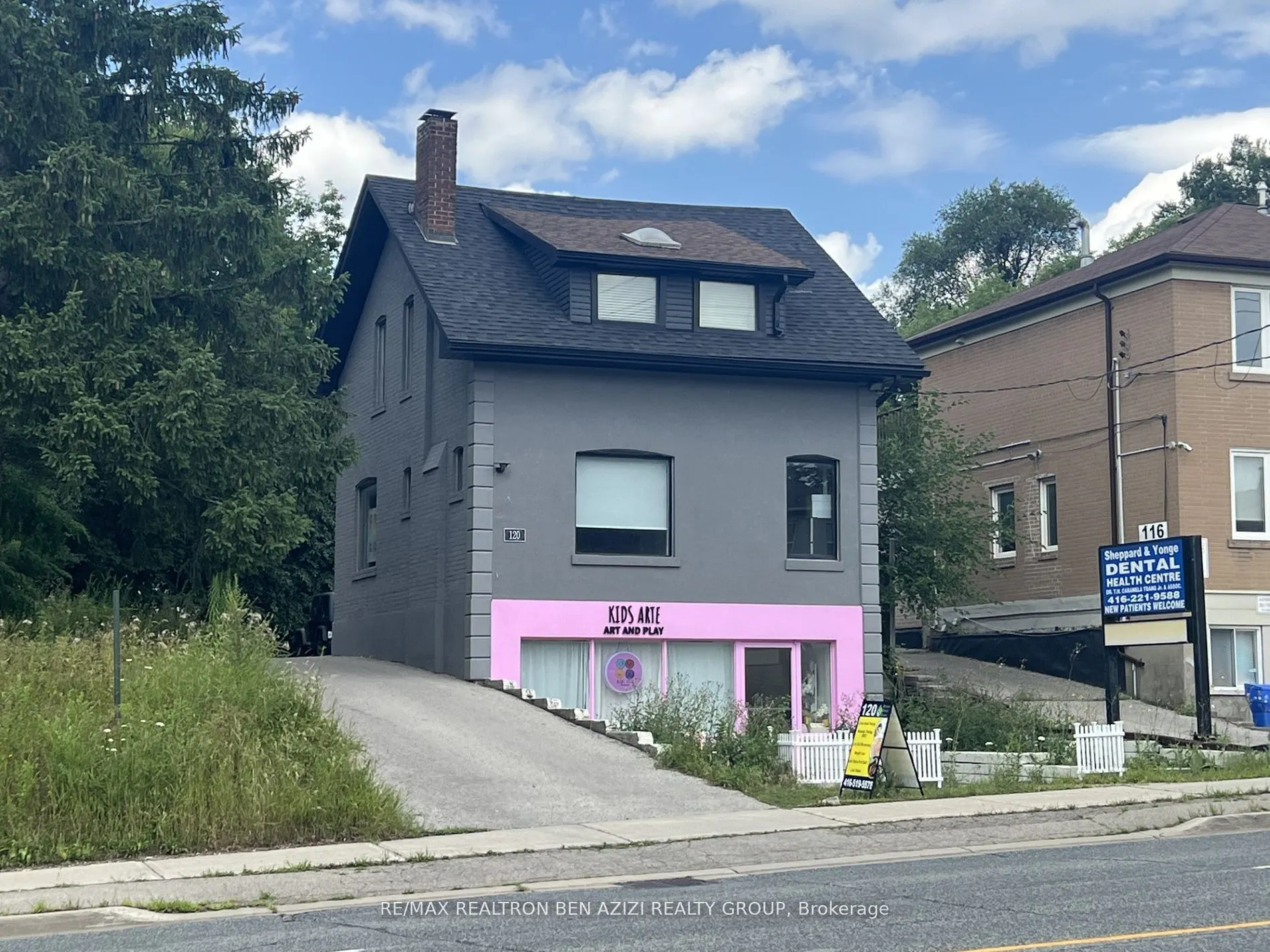 120 Sheppard Avenue W