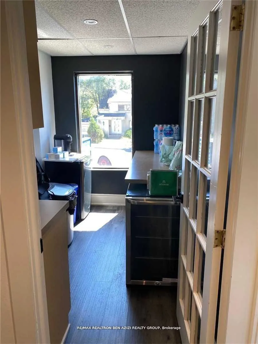 120 Sheppard Avenue W