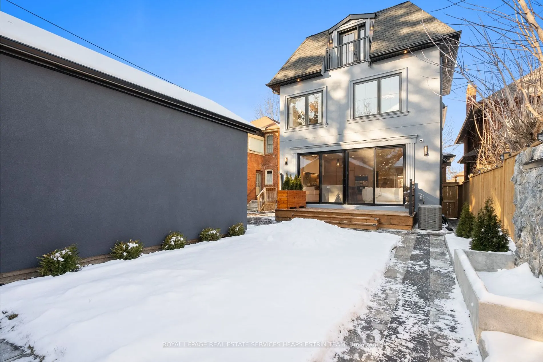 79 Chudleigh Ave