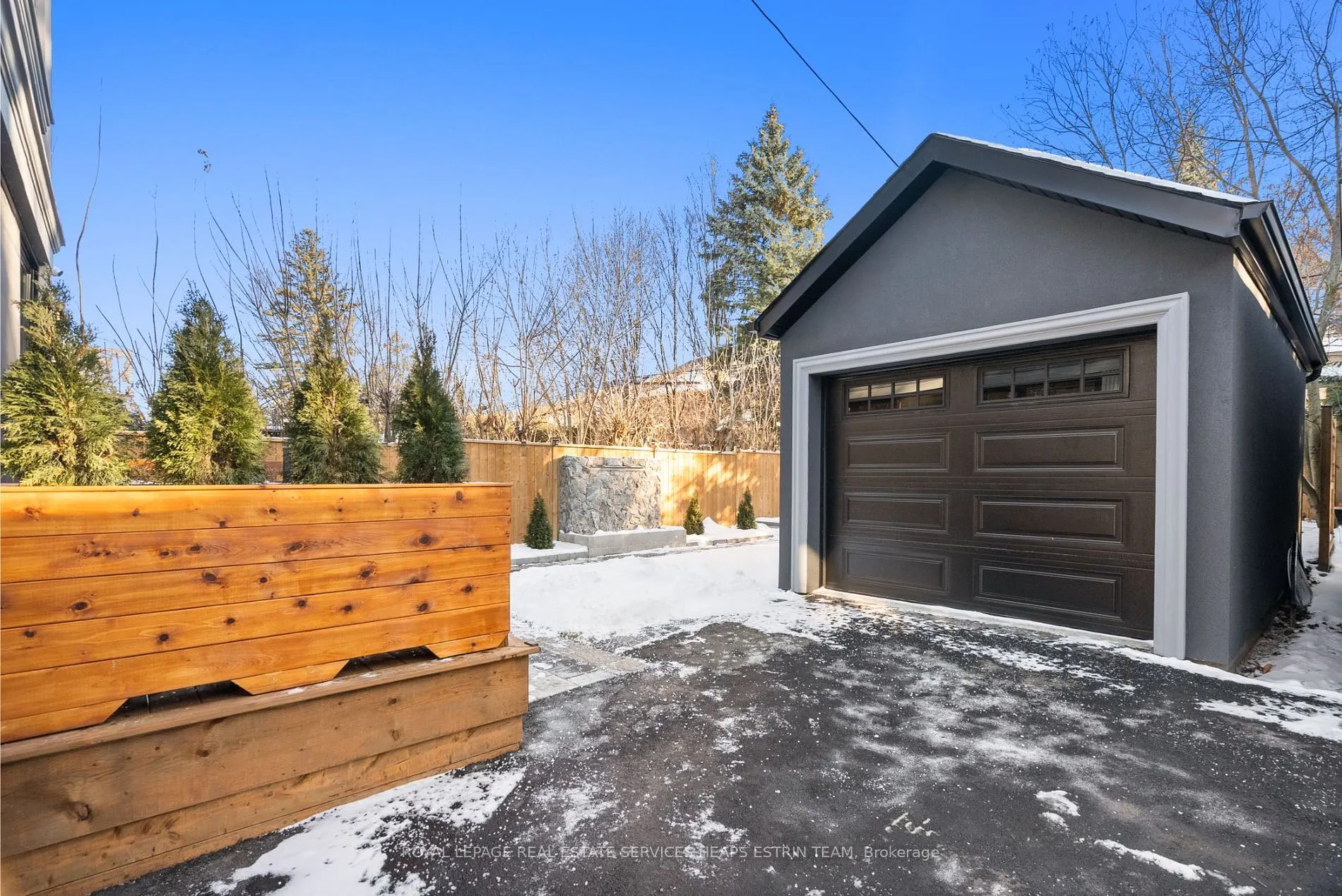 79 Chudleigh Ave