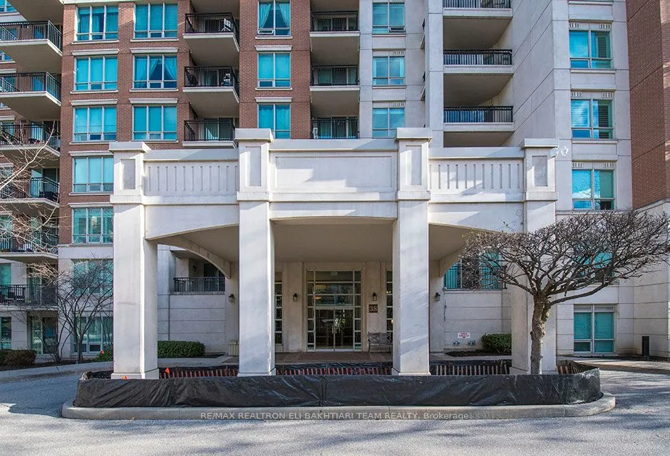 38 William Carson Cres, #805