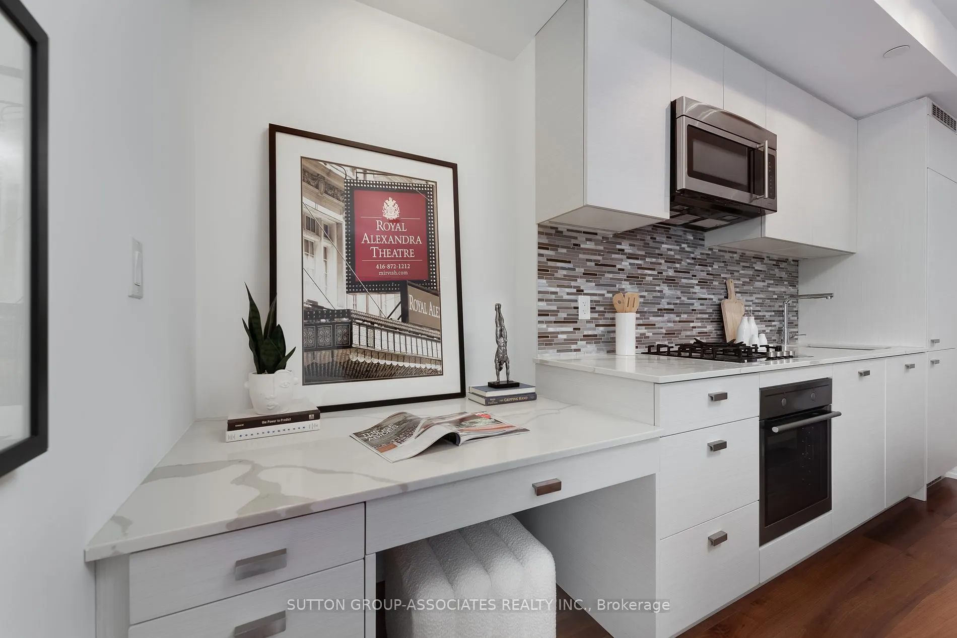 835 St Clair Ave W, #413