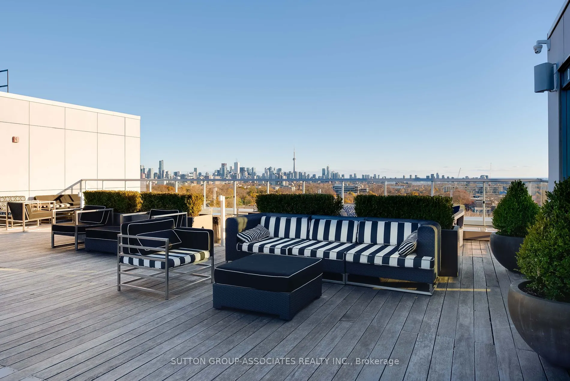 835 St Clair Ave W, #413