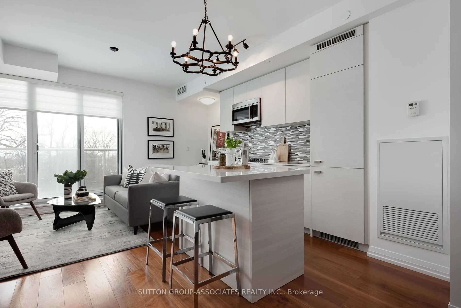 835 St Clair Ave W, #413