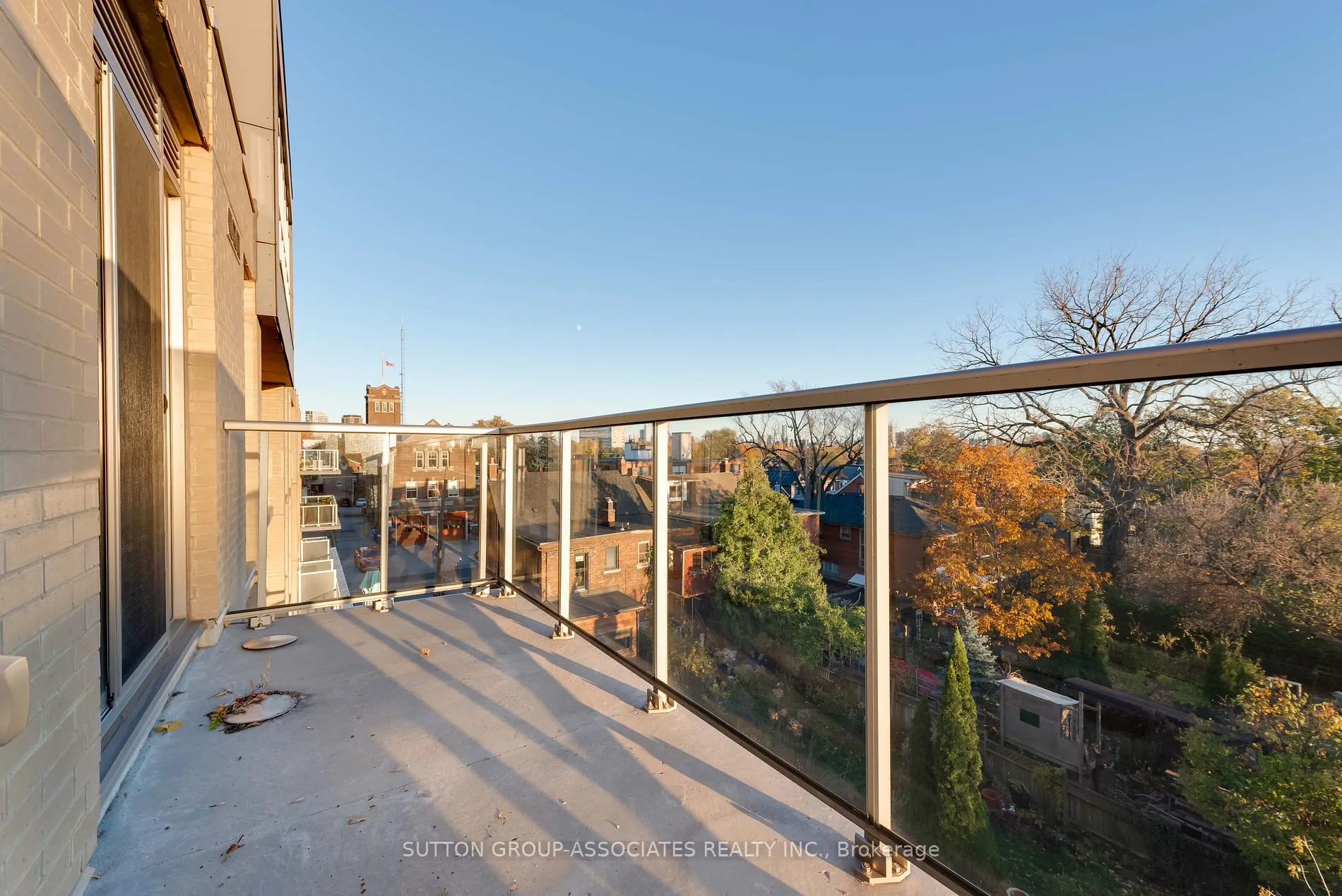 835 St Clair Ave W, #413