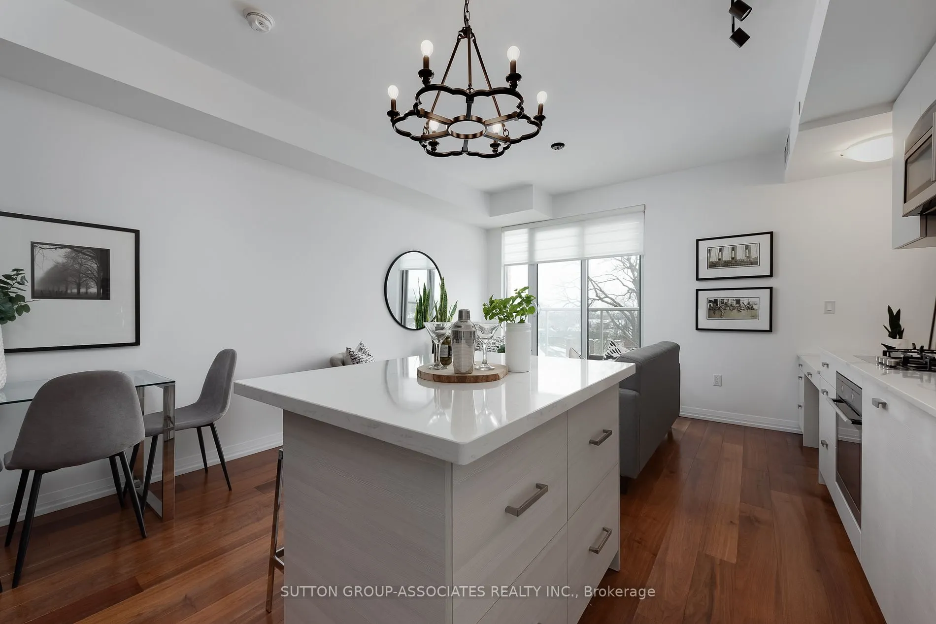 835 St Clair Ave W, #413