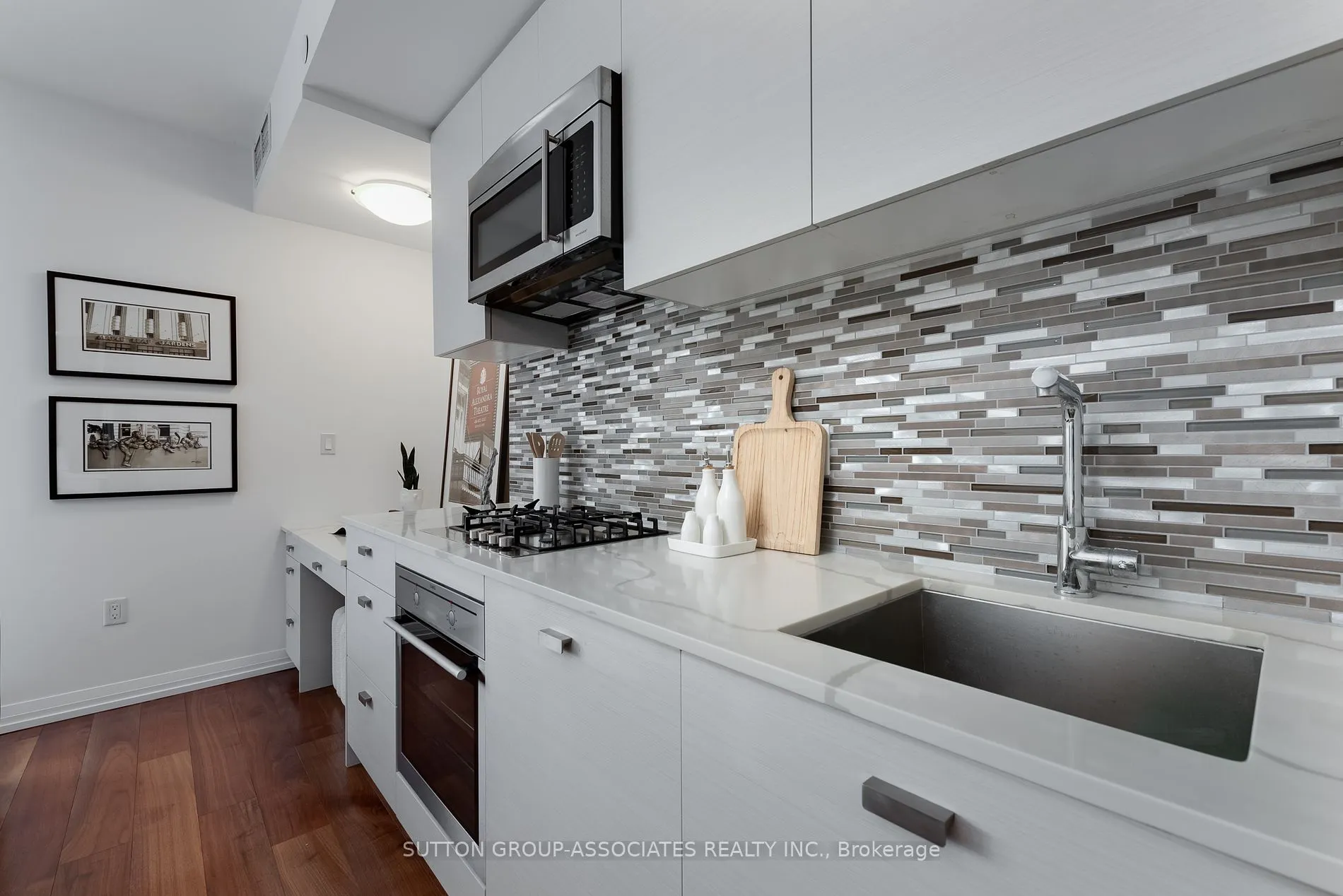 835 St Clair Ave W, #413