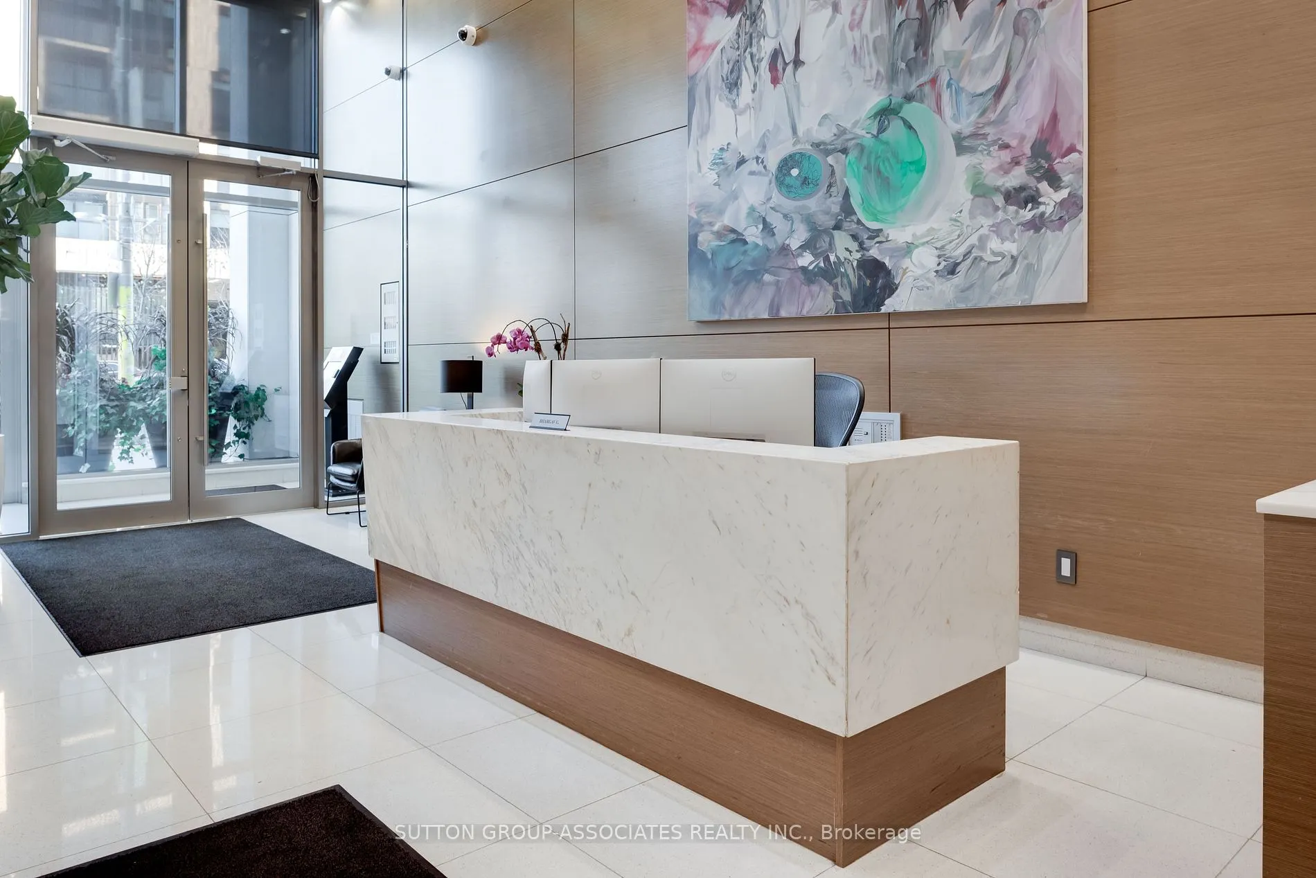 835 St Clair Ave W, #413