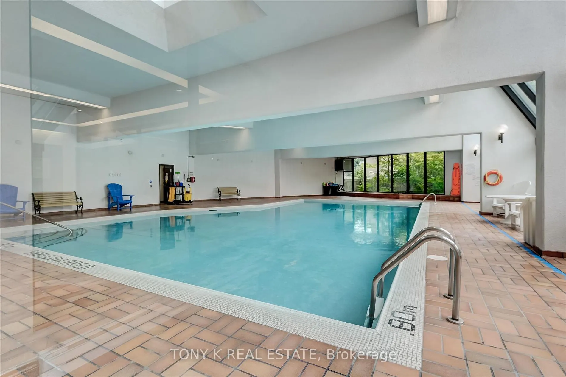 5444 Yonge St, #502A