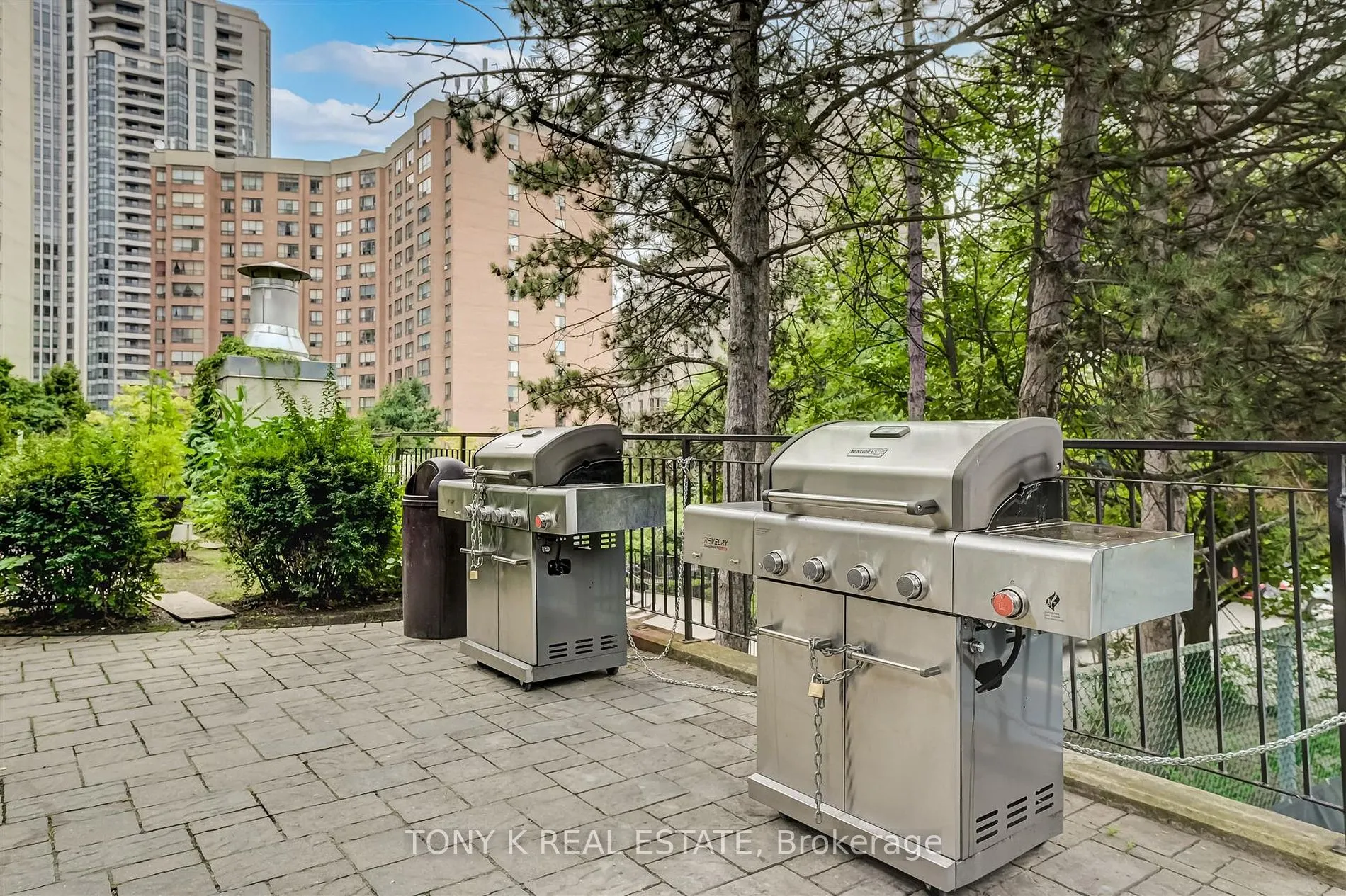 5444 Yonge St, #502A