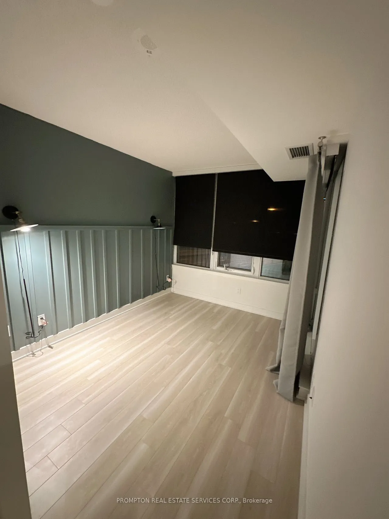 19 Bathurst St, #707