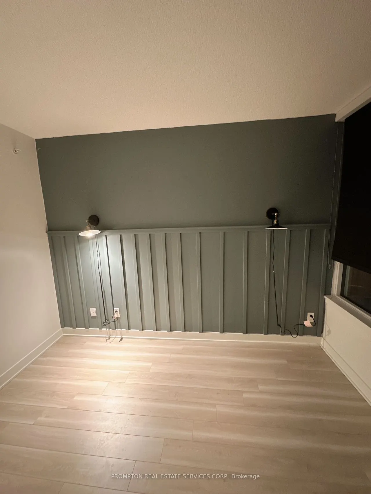 19 Bathurst St, #707