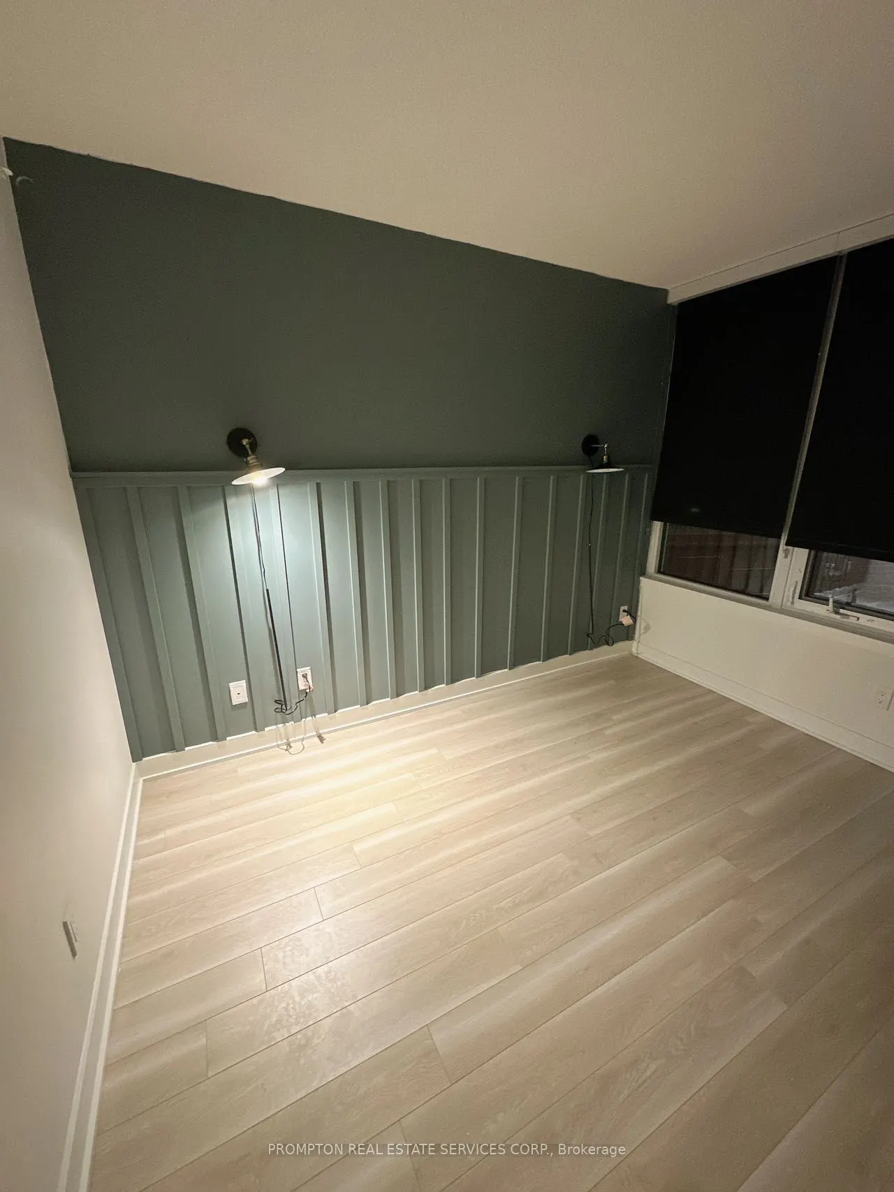 19 Bathurst St, #707